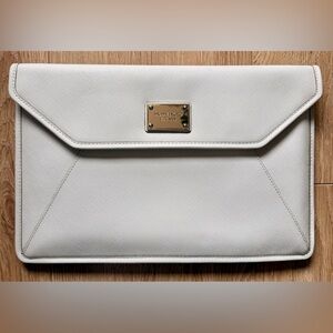 MICHAEL KORS -  Off-White Clutch Laptop Sleeve (ideal for 13” MacBook Air)